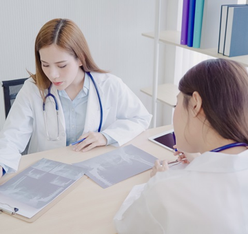 Khi nào cần khám chuyên khoa đối với các bệnh lý mạn tính?