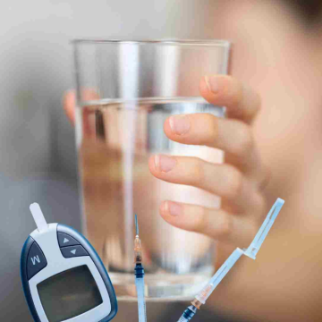 Uống đủ nước giúp kiểm soát đường huyết: Liệu pháp tự nhiên đơn giản nhưng cực kỳ hiệu quả Uống đủ nước giúp kiểm soát đường huyết: Liệu pháp tự nhiên đơn giản nhưng cực kỳ hiệu quả